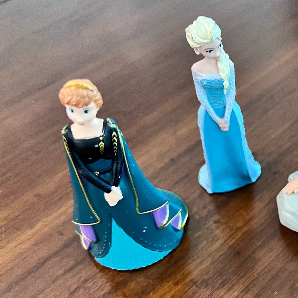 Disney princess tonies- Anna and Elsa
